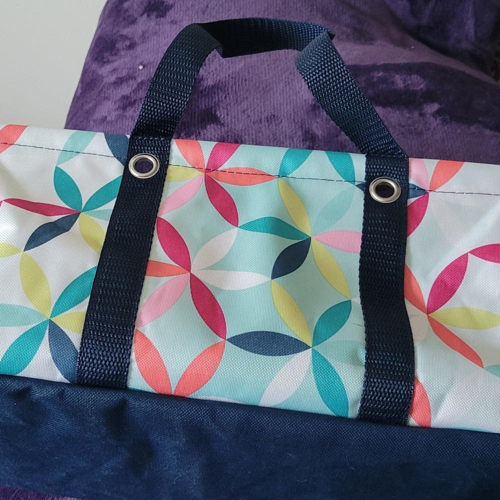 Thirty-One Tiny Utility Tote - Kaleidoscope Dreams